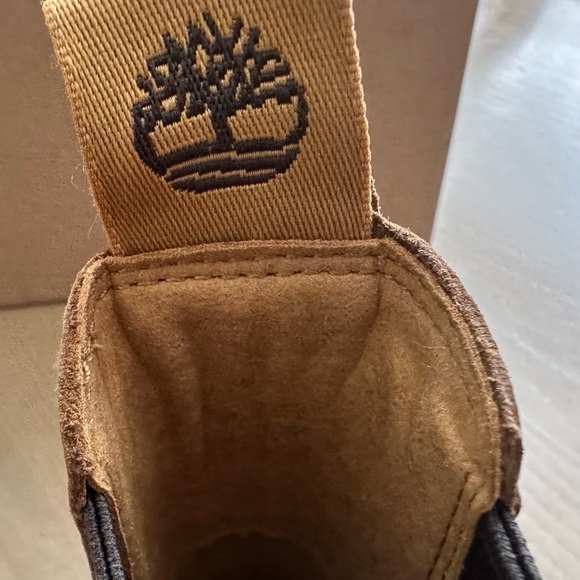 New without box Timberland Carnaby chelsea boots 7.5 - Picture 5 of 15